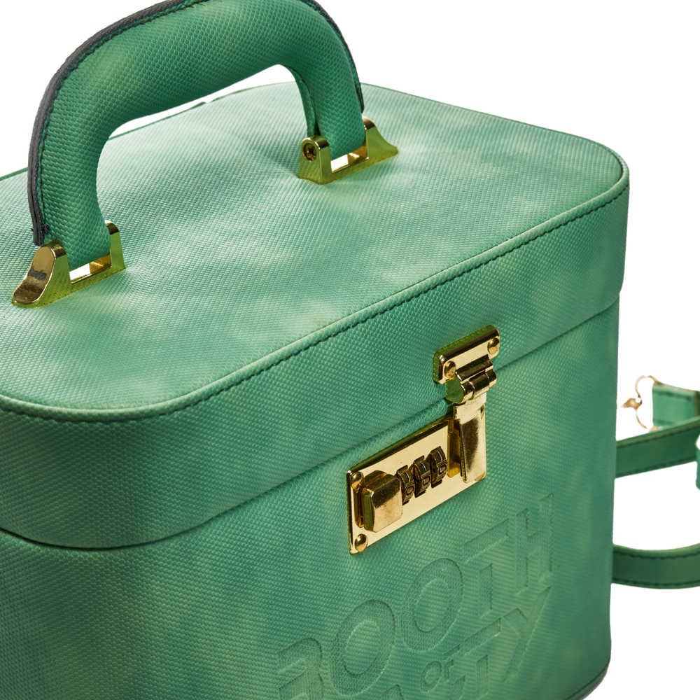 Naturland Kit with Signature Travel Trunk